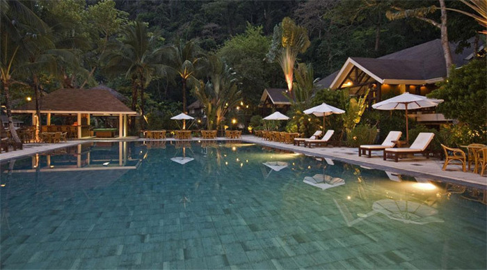 el-nido-lagen-pool-night-ph_4