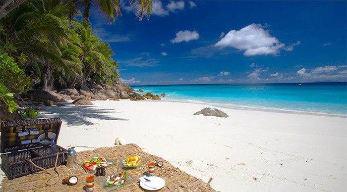 fregate-beach-dining-seyche_4-2