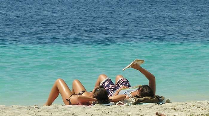 gili-trawangan-sunbathing-i_4-5