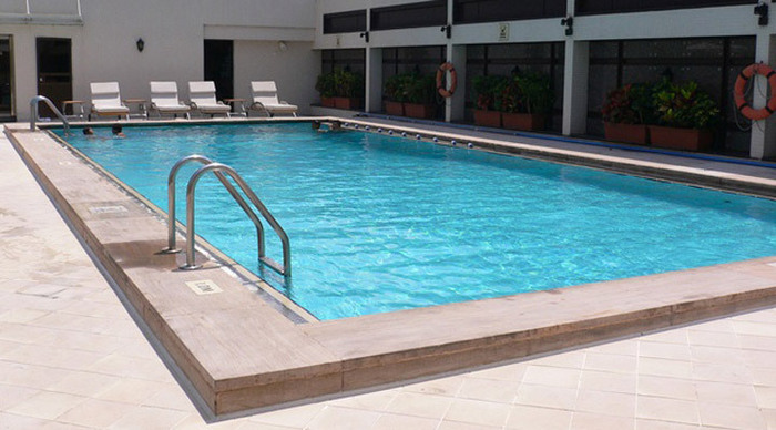 holiday-inn-pools_4