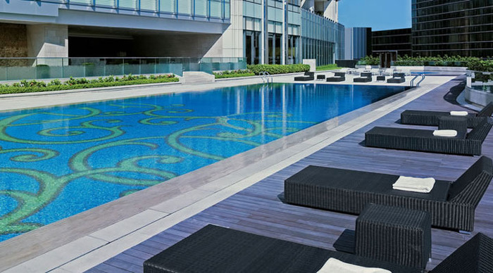 hyatt-hkg-pools_4