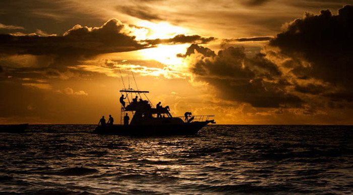 iles-des-palms-sunset-boat-_4