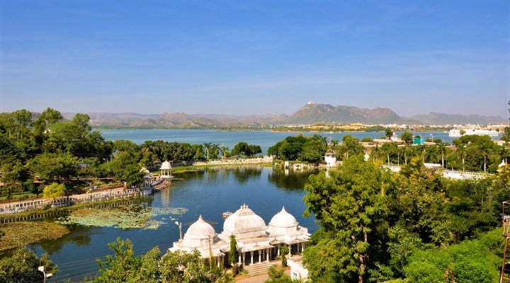 indien-lake-pichola-udaipur-indcen-resor