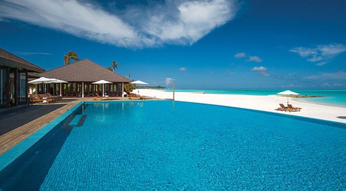 kanifushi-poolss_4