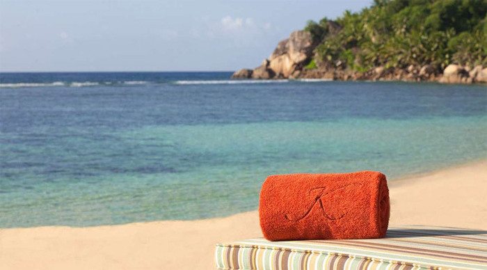 kempinski-mahe-beach-towel-_4-1