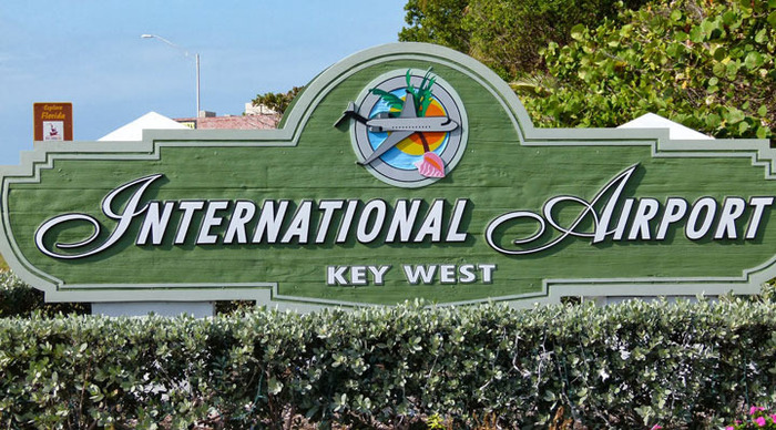 key-west-airportsigns_4