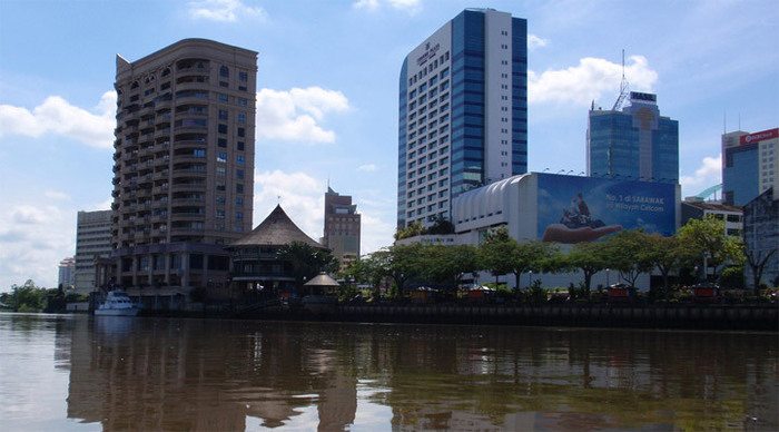 kuching-river_4