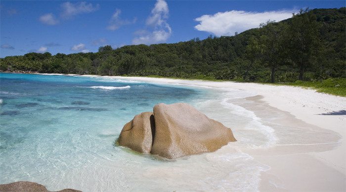 la-digue-beaches-seychelles_4-3