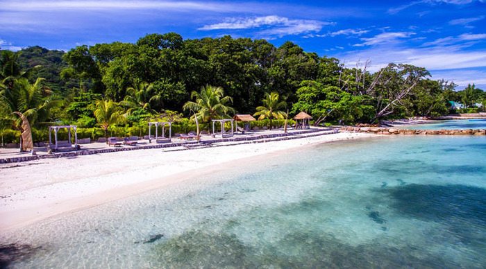 le-domaine-la-digue-beach-1_4-1