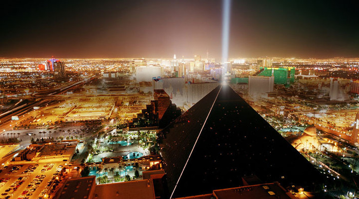 luxor-night_4-1