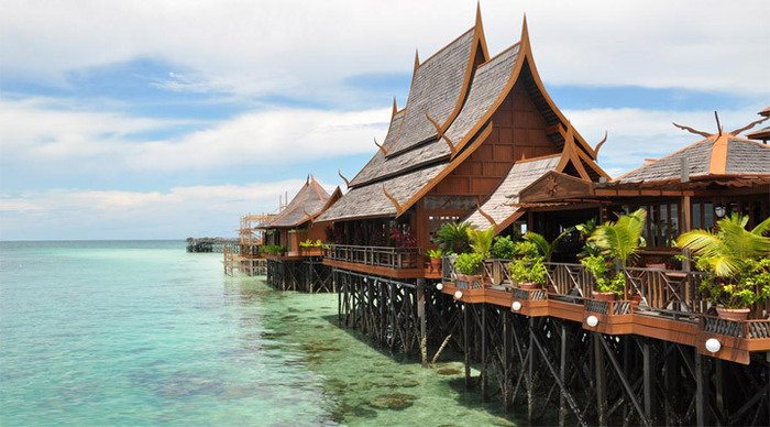 mabul-borneo-lagoonteracce_4