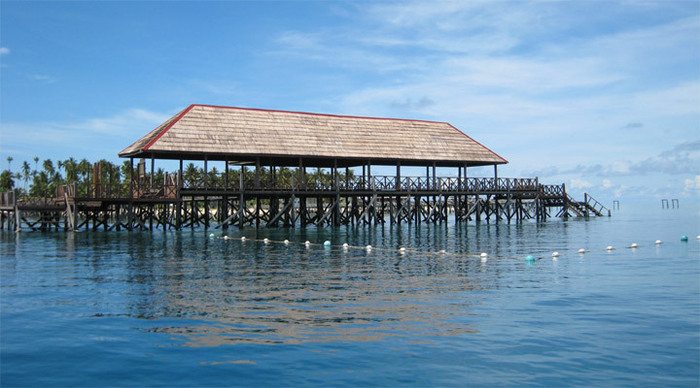 mabul-island-pier-malaysia_4