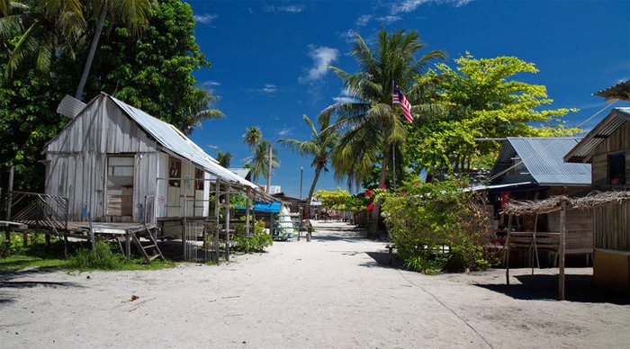 mabul-island-village-malays_4