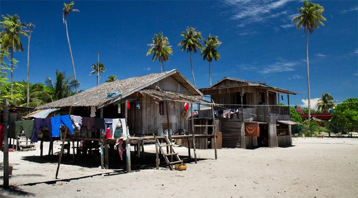 mabul-island-villages-malay_4