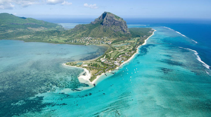 mauritius-overview-le-morne-mountain_4