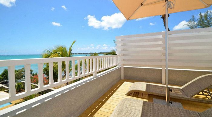 mon-choisy-beach-resort-balcony_4