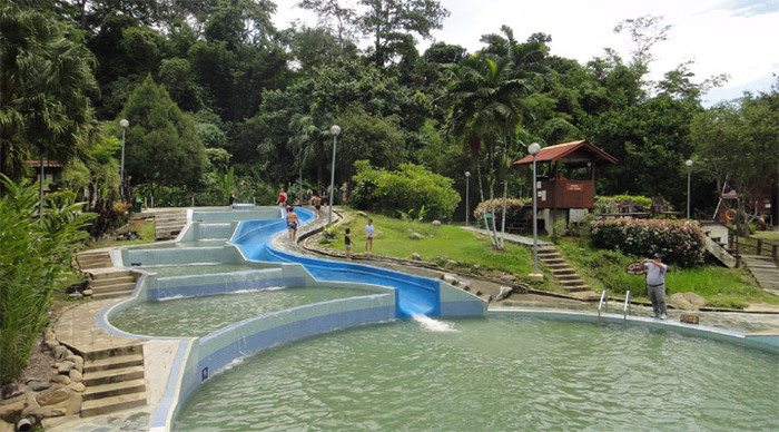 mount-kinabalu-pool_4