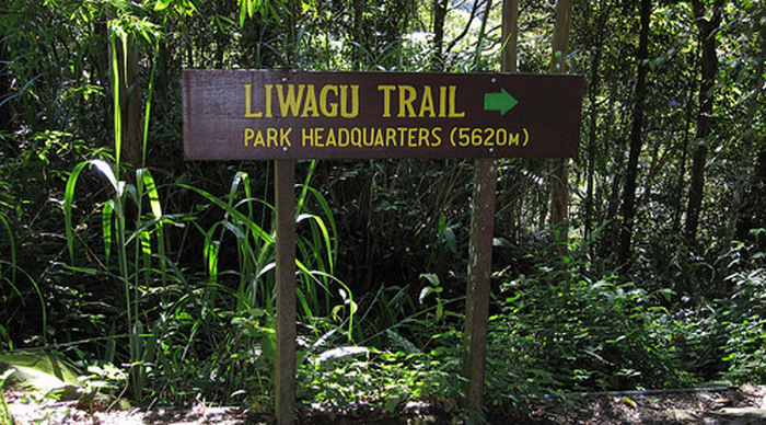 mount-kinabalu-sign-borneo-_4-1