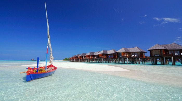 olhuveli-boats-sandbank-maldives_4