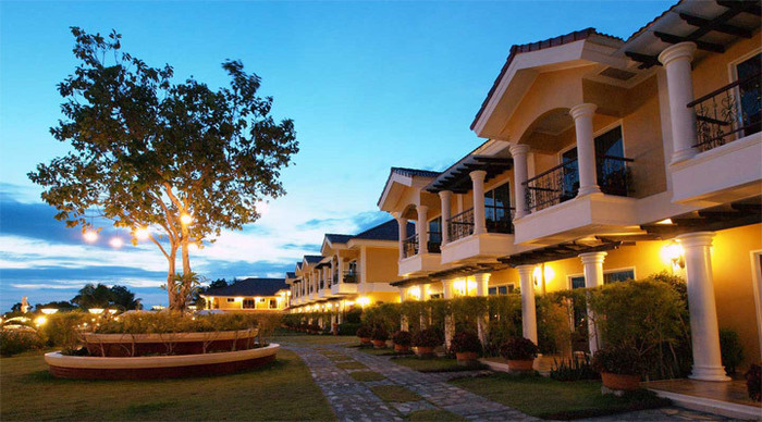 peacock-garden-rooms-bohol-_4-1