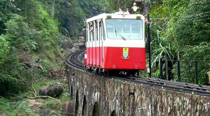 penang-train-malaysia_4-1