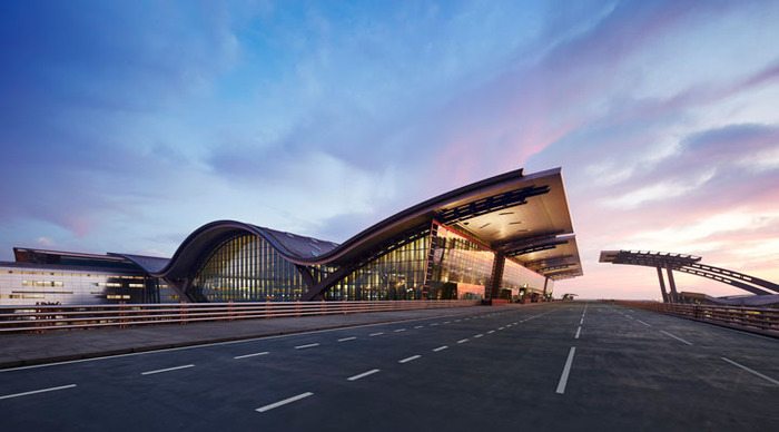 qatar-airways-hamad-airport-night_4