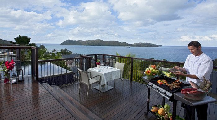 raffles-praslin-in-room-din_4