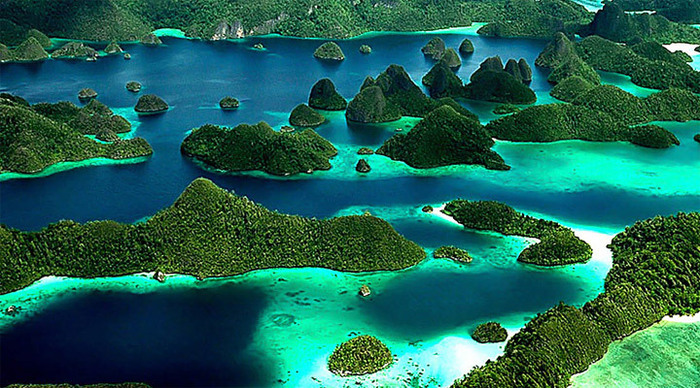 raja-ampat-bay-indonesia_4