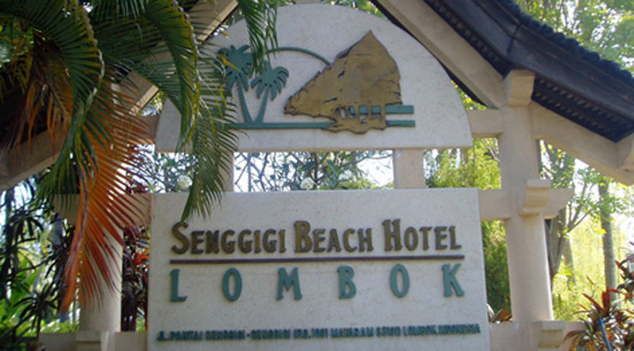 senggigi-beach-sign-lombok-_4-1