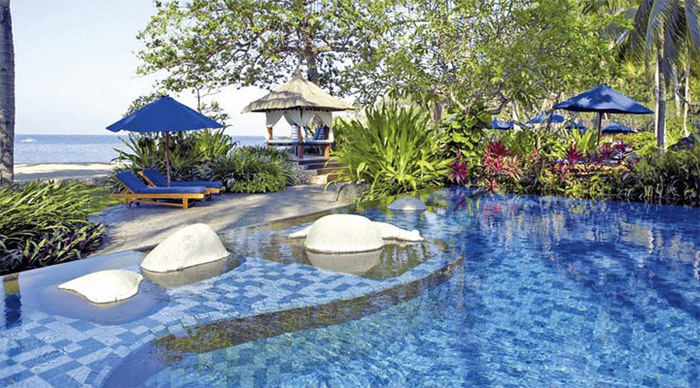 sheraton-lombok-poolwaters-_4