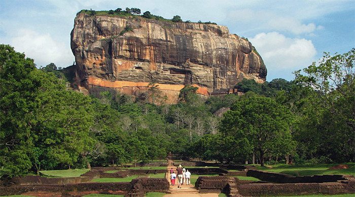 sri-lanka-sigiriya-views-01_4-1