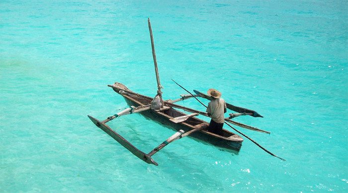 tanzania-zanzibar-boat-01_4-2