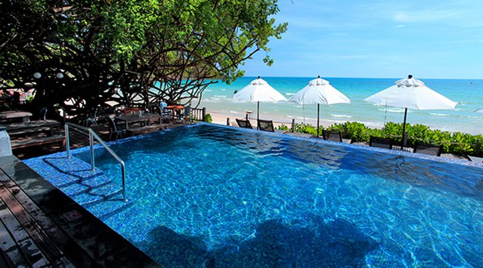 thailand-koh-samed-ao-prao-swimmingpool_4-2