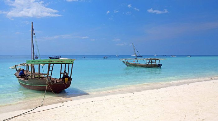 zanzibar-boats_4-1