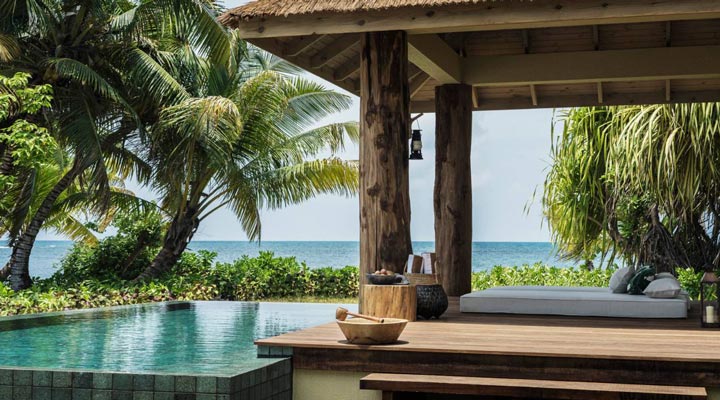 Four-Seasons-Desroches-Bungalow-Room-Rum-Poolvilla-Pool