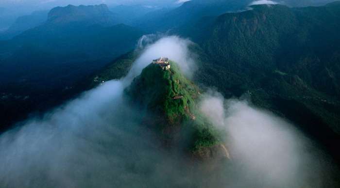 adams-peak-sri-lanka-clouds_4