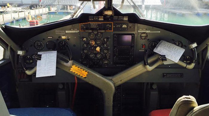 seaplane-cockpit_4