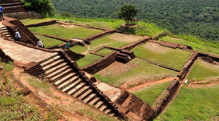 sigiriya-gardens-sri-lanka_4-3.jpg